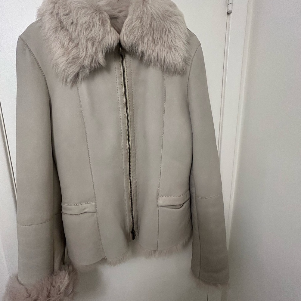 Women's Cream Faux Fur Collar Jacket, genuine leather, never been worn.